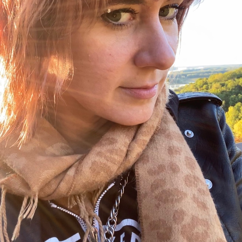 Meet your Posher, Julie